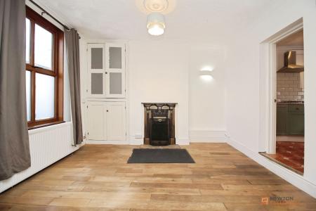 3 bedroom End of terrace house for sale in High Street, Syston, LE7