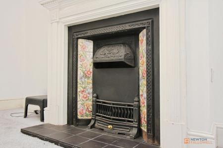 3 bedroom End of terrace house for sale in High Street, Syston, LE7