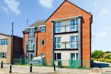 2 bedroom Flat for sale in White Hart Close, Thurmaston, LE4