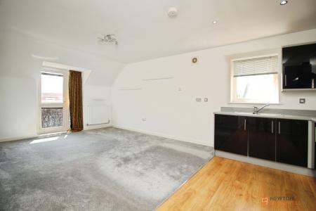 2 bedroom Flat for sale in White Hart Close, Thurmaston, LE4