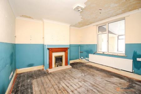 3 bedroom Semi-detached house for sale in Melton Road, Syston, LE7