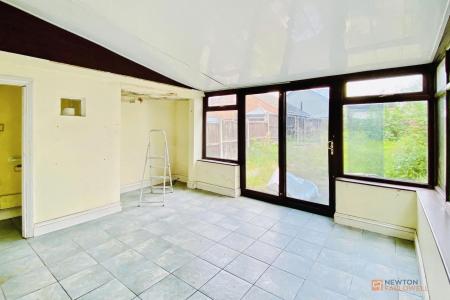 3 bedroom Semi-detached house for sale in Melton Road, Syston, LE7