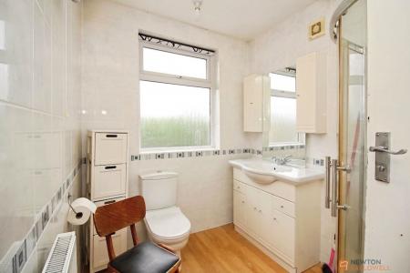 3 bedroom Semi-detached house for sale in Melton Road, Syston, LE7