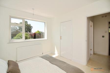 2 bedroom Detached bungalow for sale in Weavers Wynd, East Goscote, LE7