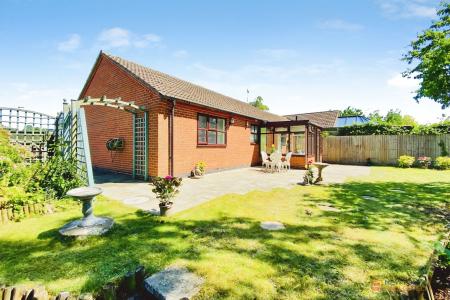 2 bedroom Detached bungalow for sale in Primrose Way, Queniborough, LE7