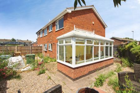 4 bedroom Semi-detached house for sale in Montague Avenue, Syston, LE7