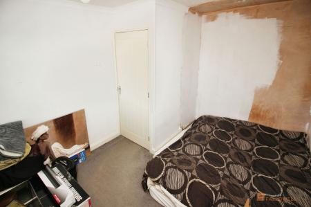 4 bedroom Semi-detached house for sale in Montague Avenue, Syston, LE7