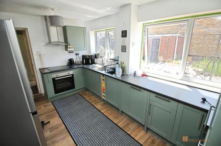 4 bedroom Semi-detached house for sale in Montague Avenue, Syston, LE7