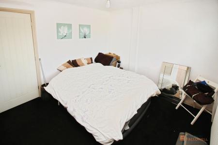 4 bedroom Semi-detached house for sale in Montague Avenue, Syston, LE7