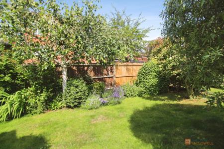 4 bedroom Detached house for sale in Clover Way, Syston, LE7