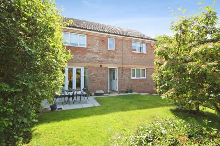 4 bedroom Detached house for sale in Clover Way, Syston, LE7