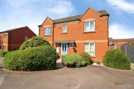 4 bedroom Detached house for sale in Clover Way, Syston, LE7