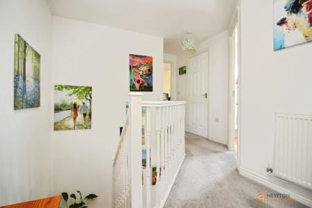 4 bedroom Detached house for sale in Clover Way, Syston, LE7