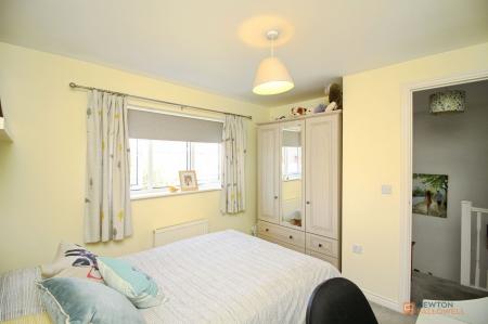 4 bedroom Detached house for sale in Clover Way, Syston, LE7