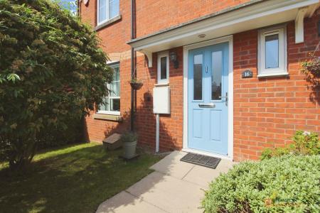4 bedroom Detached house for sale in Clover Way, Syston, LE7