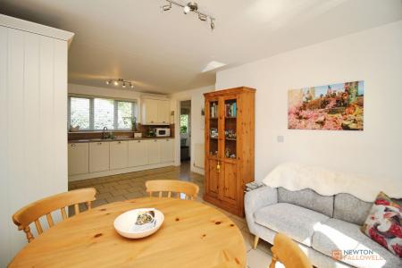 4 bedroom Detached house for sale in Clover Way, Syston, LE7