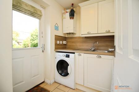 4 bedroom Detached house for sale in Clover Way, Syston, LE7