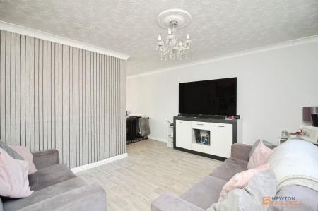 3 bedroom Semi-detached house for sale in Dovedale Road, Thurmaston, LE4