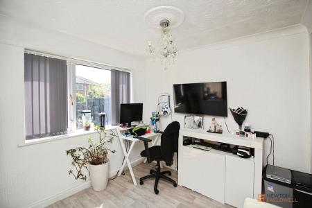 3 bedroom Semi-detached house for sale in Dovedale Road, Thurmaston, LE4