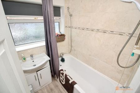 3 bedroom Semi-detached house for sale in Dovedale Road, Thurmaston, LE4