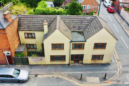 3 bedroom Detached house for sale in High Street, Syston, LE7