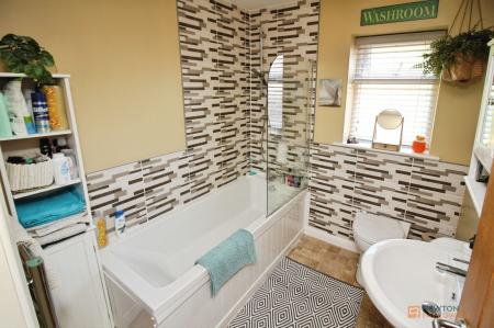 3 bedroom Detached bungalow for sale in Highway Road, Thurmaston, LE4