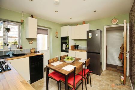 3 bedroom Detached bungalow for sale in Highway Road, Thurmaston, LE4