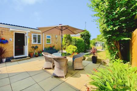 3 bedroom Detached bungalow for sale in Highway Road, Thurmaston, LE4