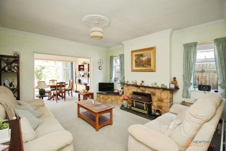 3 bedroom Detached bungalow for sale in Highway Road, Thurmaston, LE4