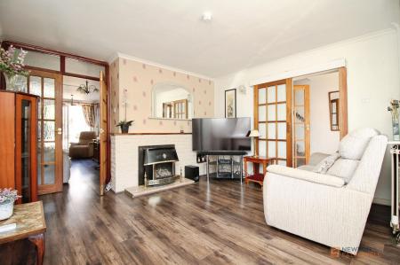 5 bedroom Semi-detached house for sale in Dovedale Road, Thurmaston, LE4