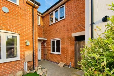 2 bedroom Terraced House for sale in Preston Close, Syston, LE7