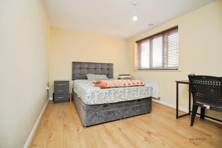 2 bedroom Terraced House for sale in Preston Close, Syston, LE7