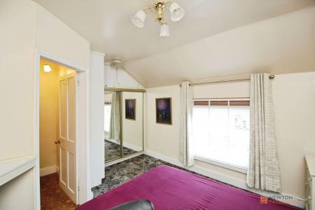 3 bedroom Terraced House for sale in The Green, Syston, LE7