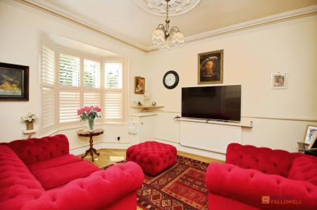 3 bedroom Terraced House for sale in The Green, Syston, LE7