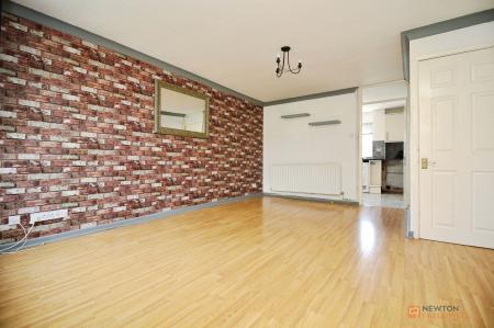 2 bedroom Terraced House for sale in Hardwick Crescent, Syston, LE7