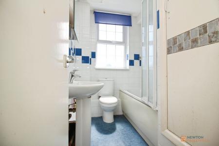 2 bedroom Terraced House for sale in Hardwick Crescent, Syston, LE7