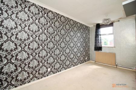 2 bedroom Terraced House for sale in Hardwick Crescent, Syston, LE7