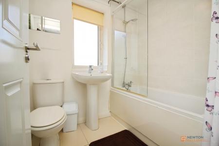 3 bedroom Semi-detached house for sale in Adventurer Way, Thurmaston, LE4