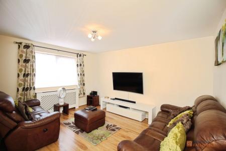 3 bedroom Semi-detached house for sale in Adventurer Way, Thurmaston, LE4