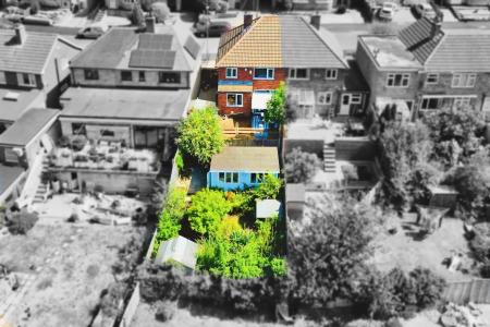 3 bedroom Semi-detached house for sale in Queensgate Drive, Birstall, LE4