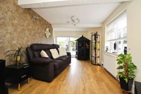 4 bedroom Detached bungalow for sale in Humberstone Lane, Leicester, LE4