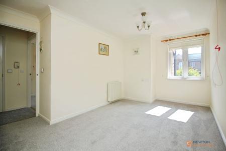 1 bedroom Flat for sale in Forge Court, Syston, LE7