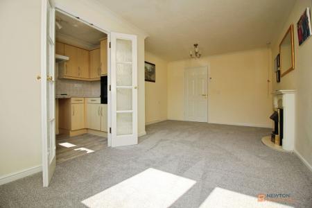 1 bedroom Flat for sale in Forge Court, Syston, LE7