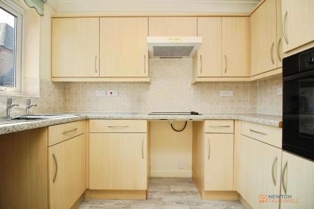 1 bedroom Flat for sale in Forge Court, Syston, LE7
