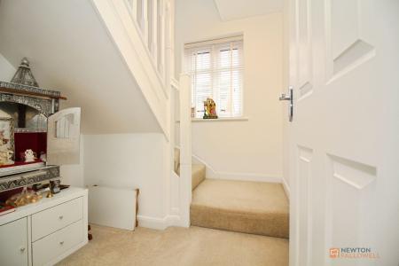 3 bedroom Semi-detached house for sale in Cottesmore Close, Syston, LE7