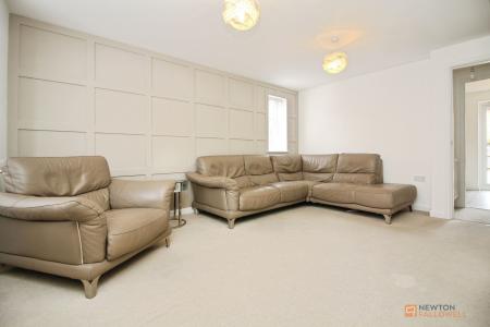 3 bedroom Semi-detached house for sale in Cottesmore Close, Syston, LE7