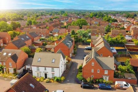 3 bedroom Semi-detached house for sale in Cottesmore Close, Syston, LE7