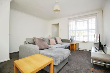 2 bedroom Terraced House for sale in Abbotts Close, Syston, LE7