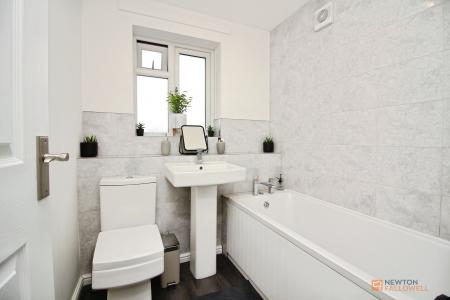 3 bedroom Semi-detached house for sale in Sedgefield Drive, Syston, LE7