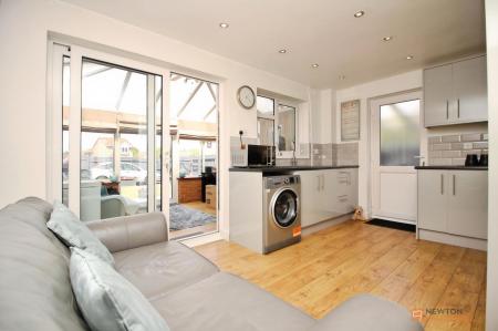 3 bedroom Semi-detached house for sale in Sedgefield Drive, Syston, LE7